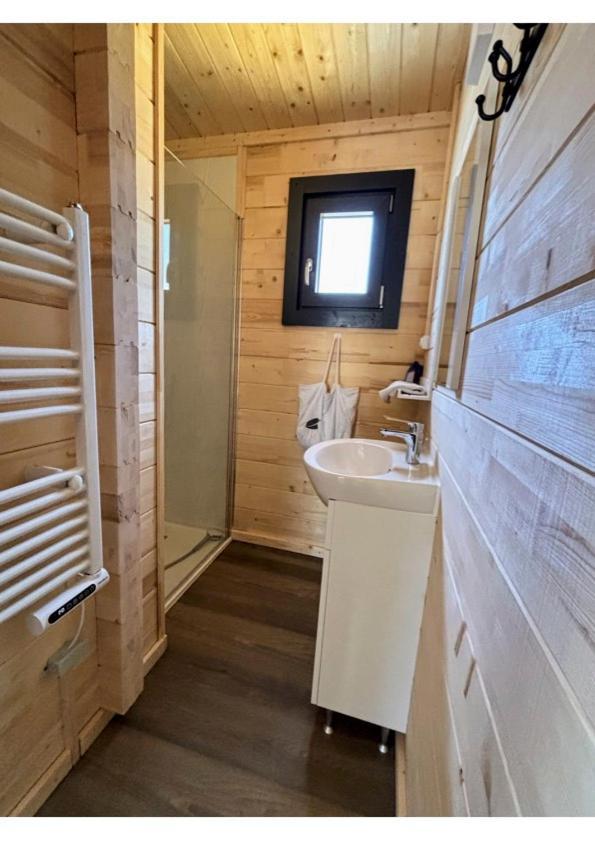 Parc Residentiel De Loisir : Le Loup Blanc Du Riou Hotel Barcelonnette Ngoại thất bức ảnh