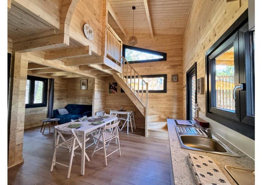 Parc Residentiel De Loisir : Le Loup Blanc Du Riou Hotel Barcelonnette Ngoại thất bức ảnh