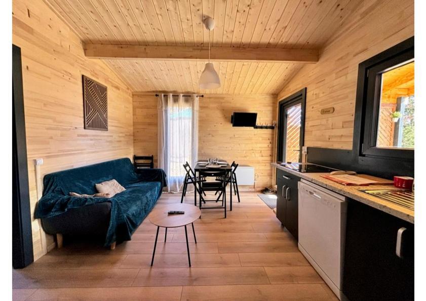 Parc Residentiel De Loisir : Le Loup Blanc Du Riou Hotel Barcelonnette Ngoại thất bức ảnh