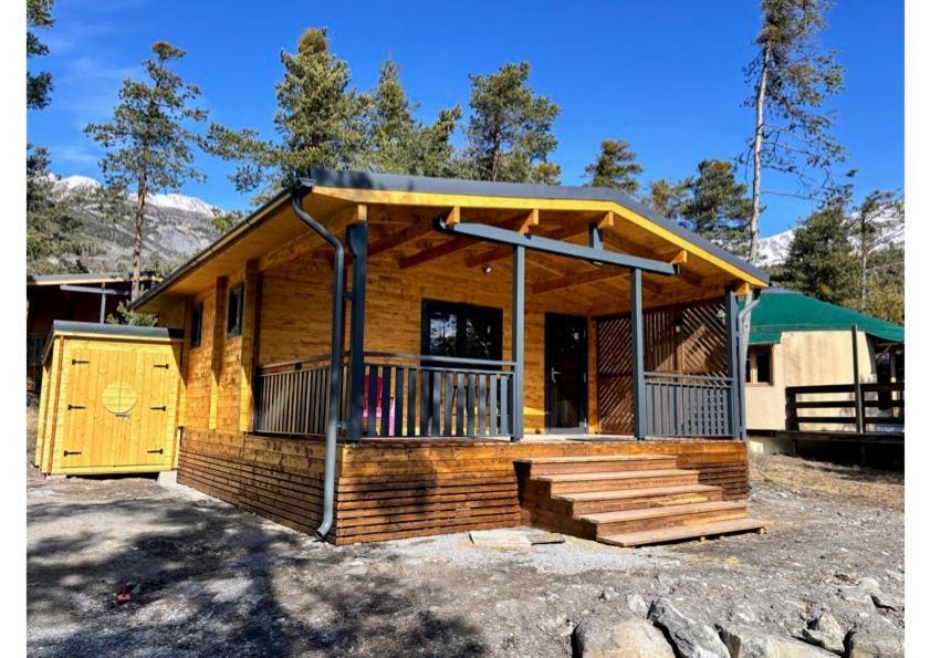 Parc Residentiel De Loisir : Le Loup Blanc Du Riou Hotel Barcelonnette Ngoại thất bức ảnh