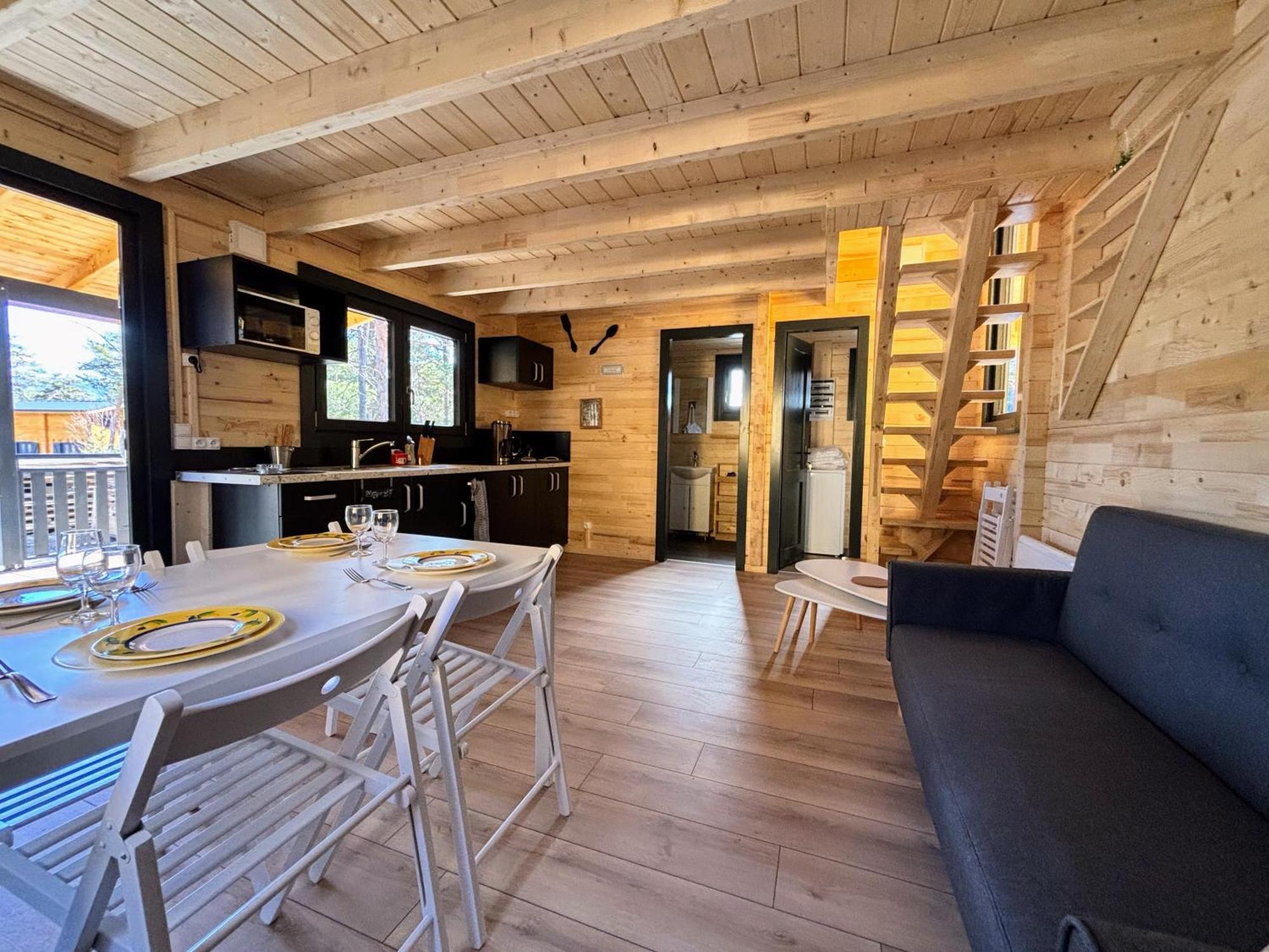 Parc Residentiel De Loisir : Le Loup Blanc Du Riou Hotel Barcelonnette Ngoại thất bức ảnh